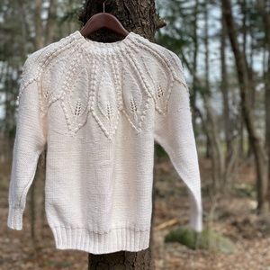 Excellent quality vintage original cotton knit white/cream sweater.
